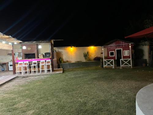 Budova, kde se kemp nachází