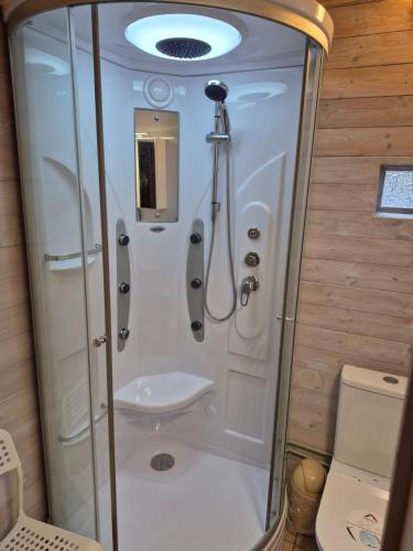 Ένα μπάνιο στο Toma pirts VIDĒJĀ