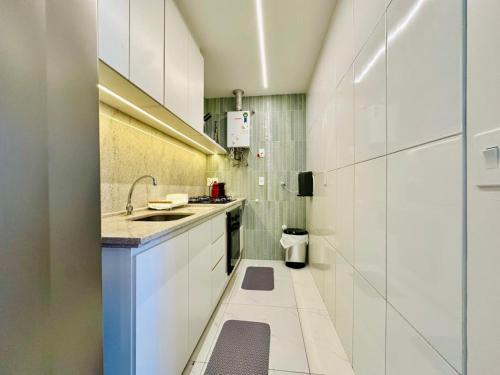 مطبخ أو مطبخ صغير في Apartamento Aquarius Residence