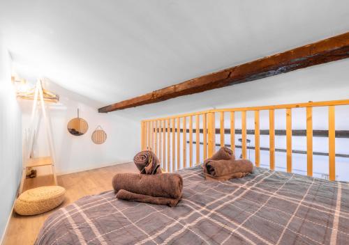 Una cama o camas en una habitación de Magnifique cocoon 2 - 4 personnes au Centre Beaucaire - cocoon 4