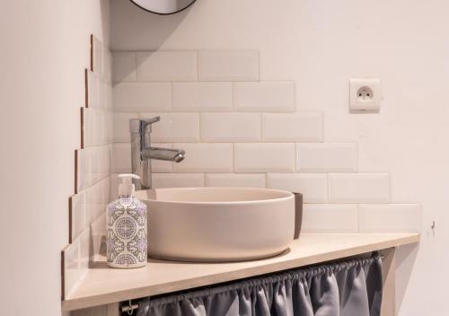 Galería fotográfica de Magnifique cocoon 2 - 4 personnes au Centre Beaucaire - cocoon 4 en Beaucaire