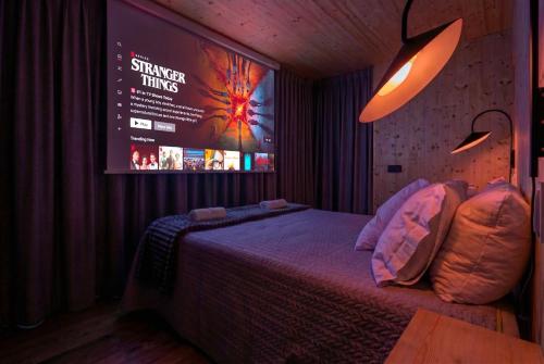 Ένα ή περισσότερα κρεβάτια σε δωμάτιο στο SleepBoat - Cozy Modern Houseboat in Porto