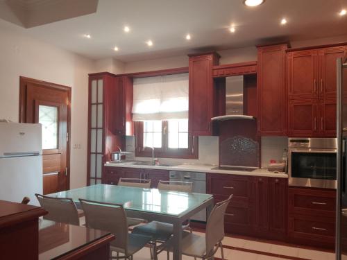 Køkken eller tekøkken på Villa Marga Luxury Retreat