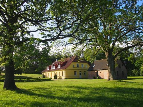 Gallery image of holiday apartment with 2 bedrooms in Volsvitz