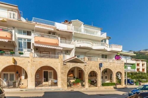 Apartments and rooms by the sea Tucepi, Makarska - 24679