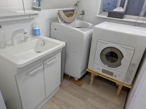 Φωτογραφία από το άλμπουμ του Manga House Awesome Shino σε Hamamatsu