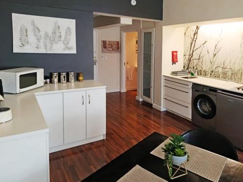 Gallery image of Cape Town CBD Pool Near CTICC Parliament Waterfront in Cape Town