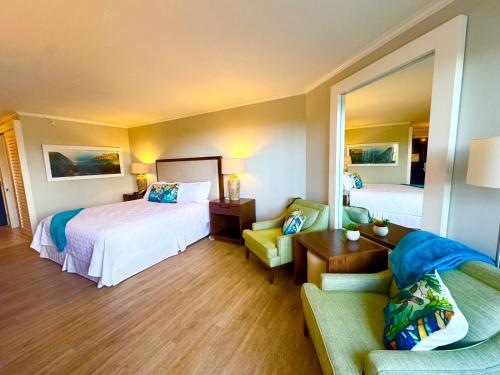 Postel nebo postele na pokoji v ubytování Oceanfront Paradise Room with Pool and Oceanviews