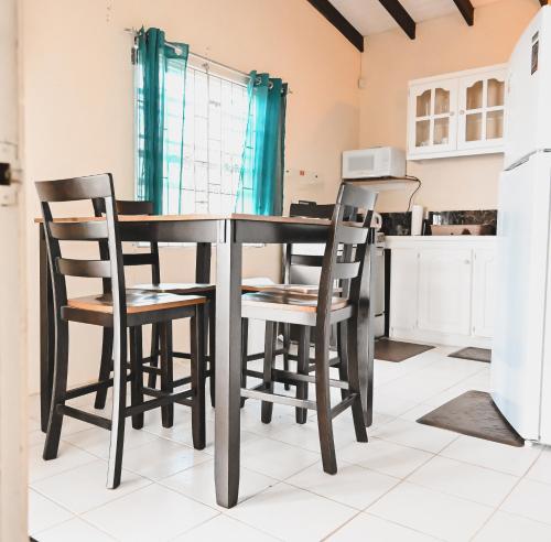 Η κουζίνα ή μικρή κουζίνα στο Ocean Heights2