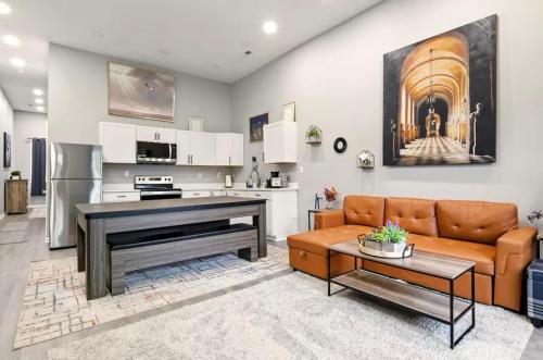 Køkken eller tekøkken på Derby Oasis-Home Away From Home