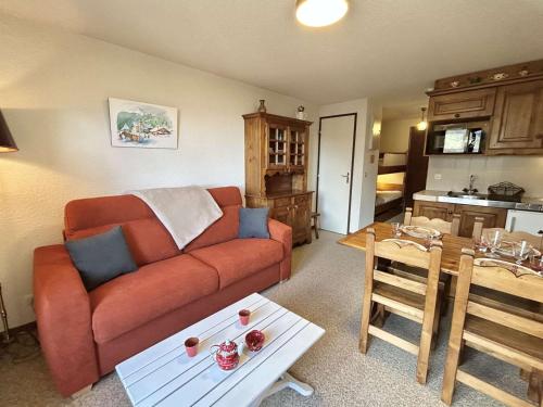 Studio calme avec parking, vue montagnes, Demi-Quartier - FR-1-597-196