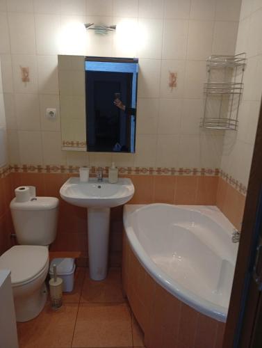 חדר רחצה ב-2 bedroom Puskin