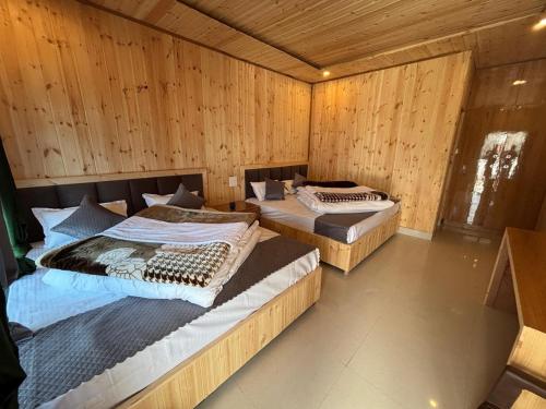 Фотография из галереи Shreyaksh Chopta Valley Resort в городе Sari