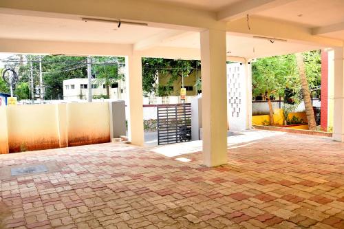 Φωτογραφία από το άλμπουμ του Riverland Stayz σε Tiruchirappalli
