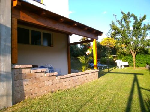 Ein Garten an der Unterkunft Ferienwohnung Kogelblick