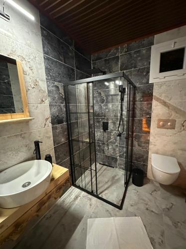 Koupelna v ubytování Golikti dağevleri