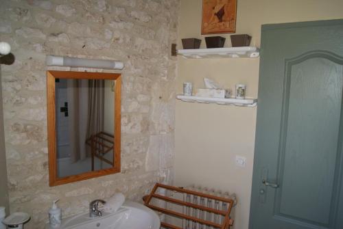 Gallery image of Manoir de la Pataudière B&B in Villers-Canivet