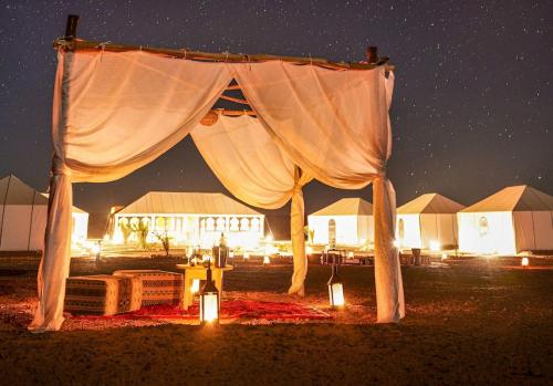 Ảnh trong thư viện ảnh của Experience Luxury Desert Camp ở Merzouga