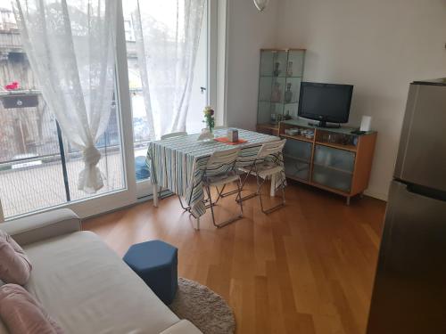 Sunny NoLo Milano Apartment