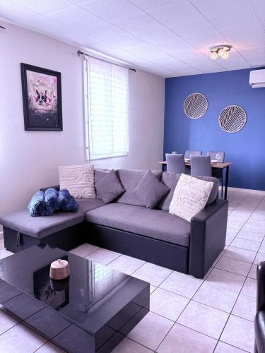 T2 fonctionnel 5 pers, jardin, parking, accès A12