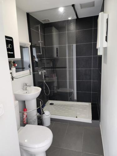 Koupelna v ubytování Studio place Victor Hugo