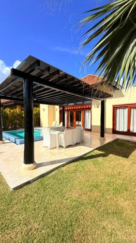 Villa familiar con piscina privada en CapCana