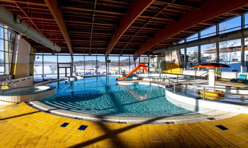 Hồ bơi trong/gần bdapartmany