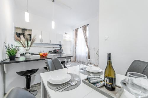 Puskinova 100m2 6 beds Apartment City Center Kosice