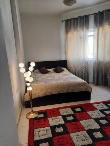 Postel nebo postele na pokoji v ubytování Private room Ajman downtown