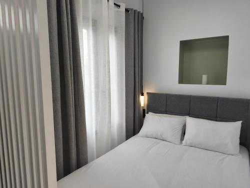 Ένα ή περισσότερα κρεβάτια σε δωμάτιο στο CONSTA Luxury House