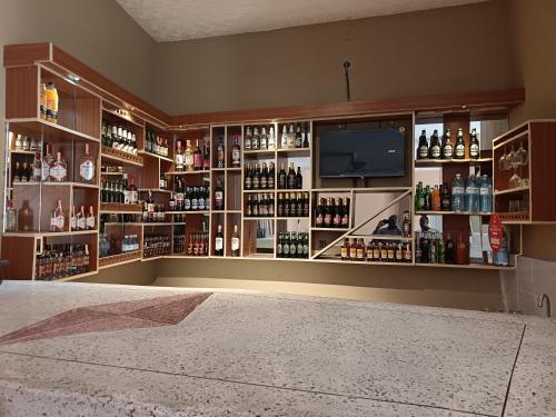 Nápoje v ubytování NSHEVI SAFARI HOTEl