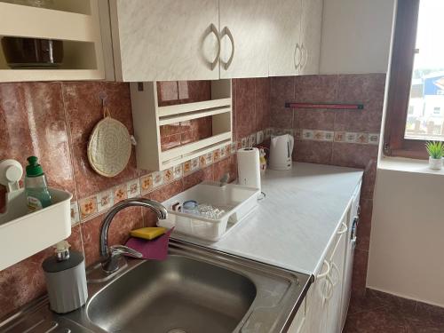 Η κουζίνα ή μικρή κουζίνα στο Apartman Lavanda