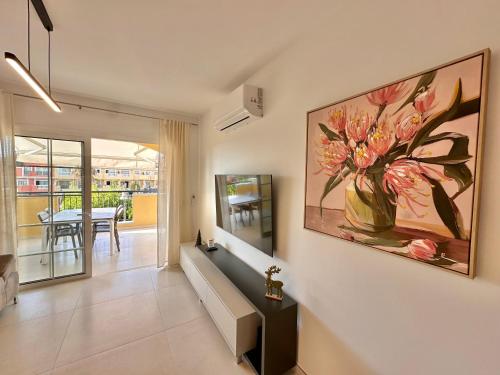 Sunset Apartment 8