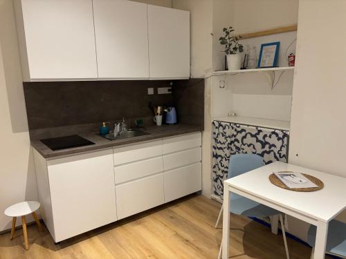 Η κουζίνα ή μικρή κουζίνα στο Flat white flat