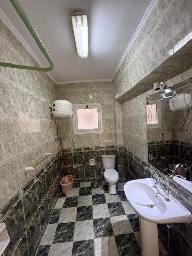 Ένα μπάνιο στο Kenzie Hosting