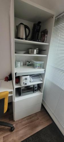 Fotografie z fotogalerie ubytování Kleines 1 Zimmerapartment für bis zu 2 Personen v destinaci Wiesbaden