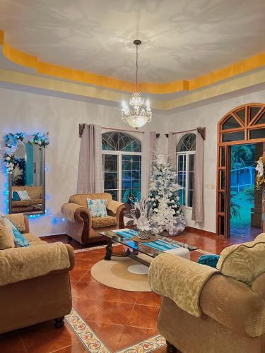 Χώρος καθιστικού στο Casa LuzLago-Lago de Yojoa