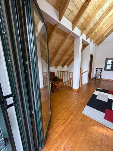 Ένα ή περισσότερα κρεβάτια σε δωμάτιο στο Streha Pishave