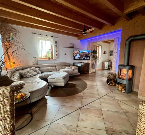 Zona de estar de LaDolceVita im Tiroler Holzhaus