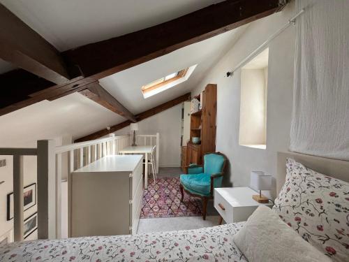 Joli petit duplex lumineux et au calme
