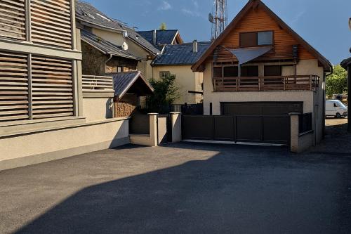 Budova, kde se apartmán nachází