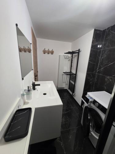 Koupelna v ubytování La Longeret du Bouchet Mont Charvin