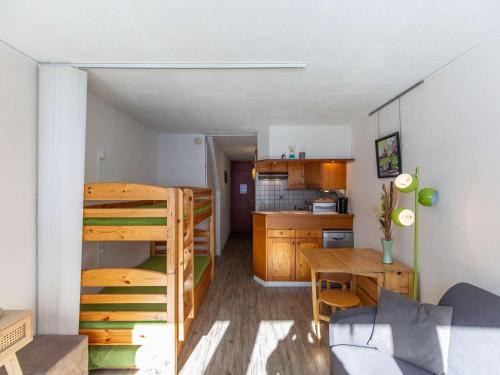 Postel nebo postele na pokoji v ubytování Studio 4 pers, balcon sud, lave-vaisselle, animaux admis - FR-1-404-62