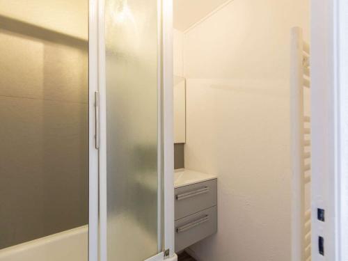 Koupelna v ubytování Studio 4 pers, balcon sud, lave-vaisselle, animaux admis - FR-1-404-62