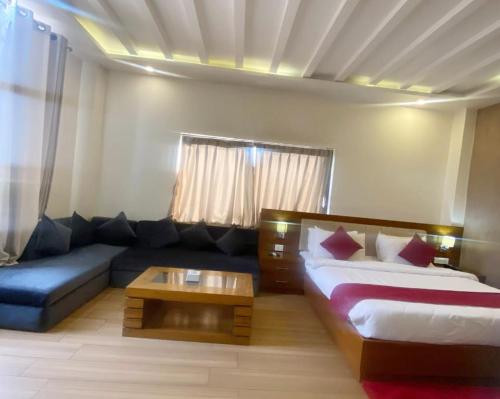 Llit o llits en una habitació de Hotel Hidden Palace