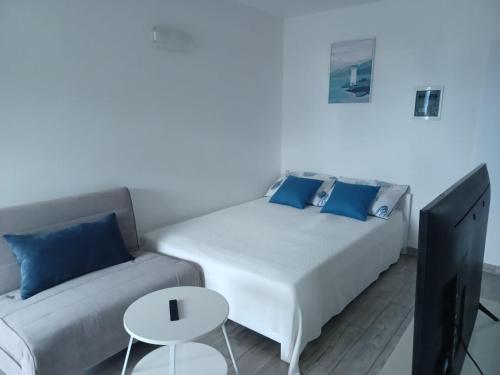 Nelly Apartment