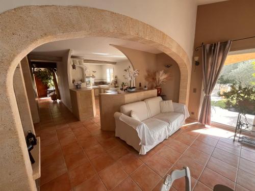 Ένα ή περισσότερα κρεβάτια σε δωμάτιο στο Villa Nans