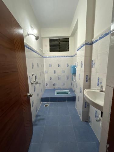 Et badeværelse på Tolichowki, 7Tombs-Golconda Fort Aashiana