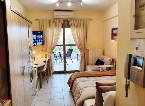 Zen Central Studio with Balcony and WiFi fiber