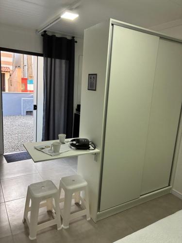 Фотография из галереи Kitnet container 30 metros da praia 6 km Beto carrero в городе Навегантис